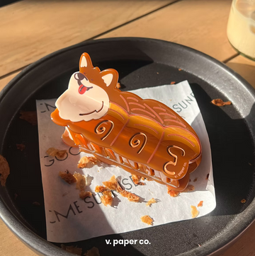 V Paper Co Pure Bread Corgi Claw Clip