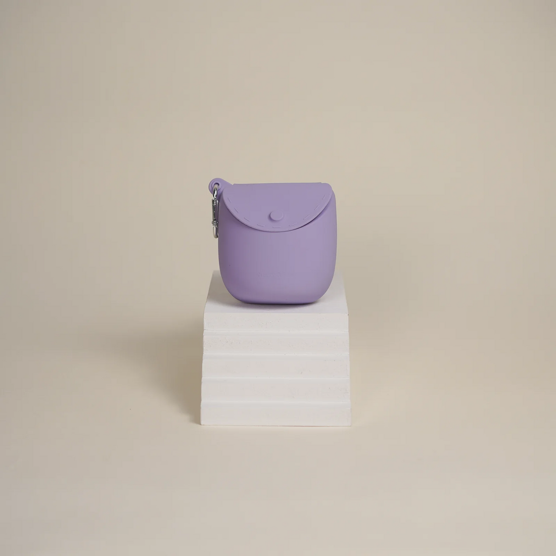 Fuzzy Folks Clamshell Treat Pouch